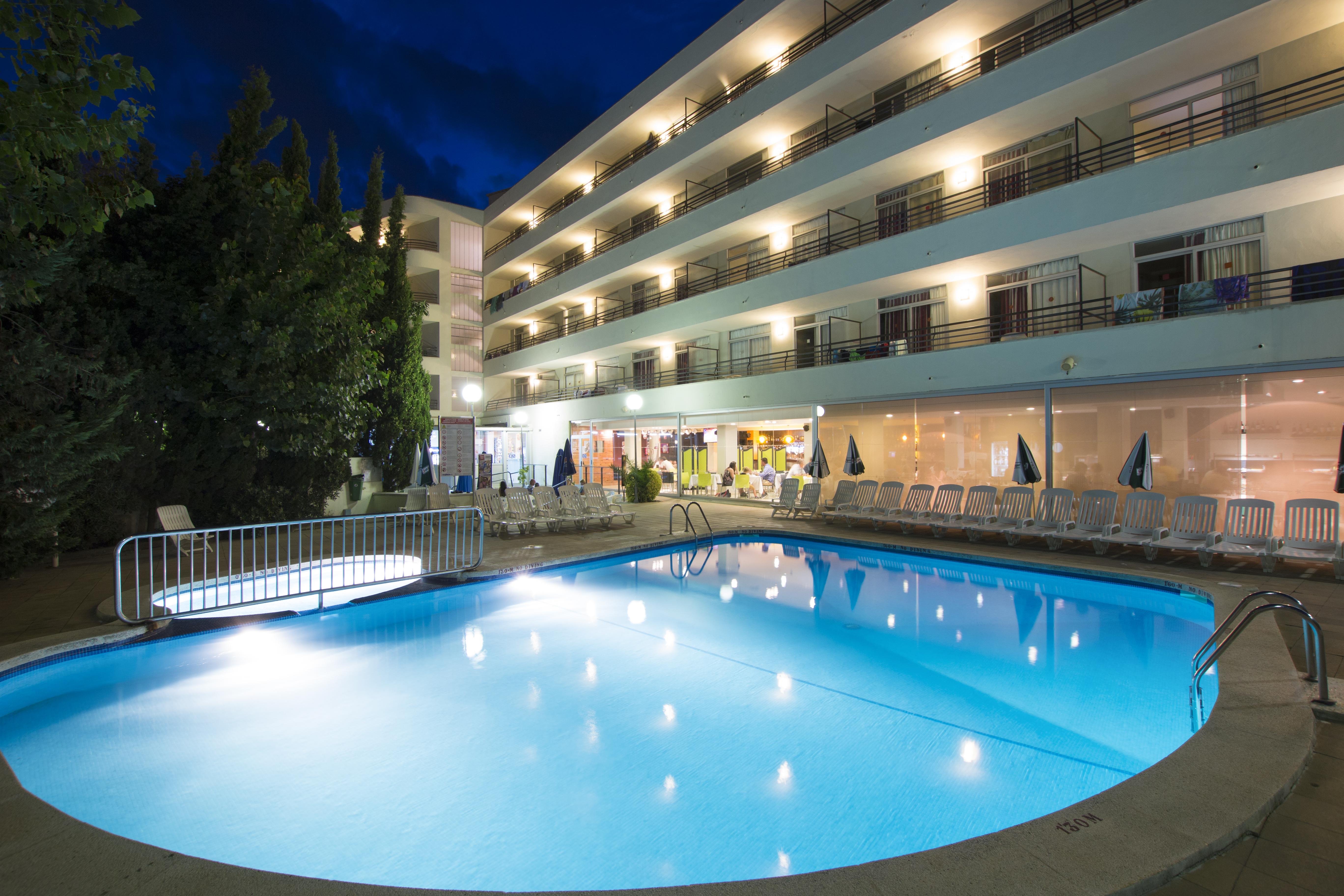 Medplaya Aparthotel Esmeraldas Tossa de Mar Luaran gambar