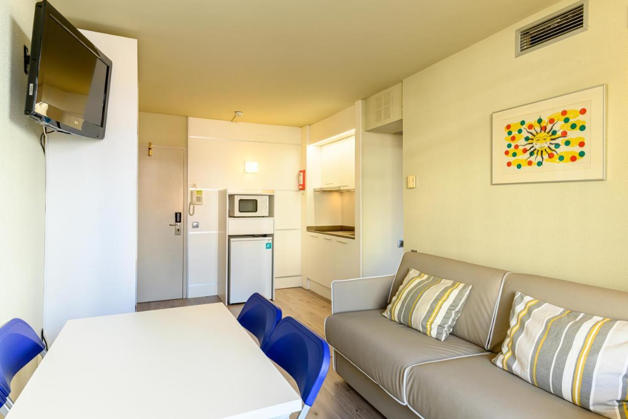 Medplaya Aparthotel Esmeraldas Tossa de Mar Luaran gambar