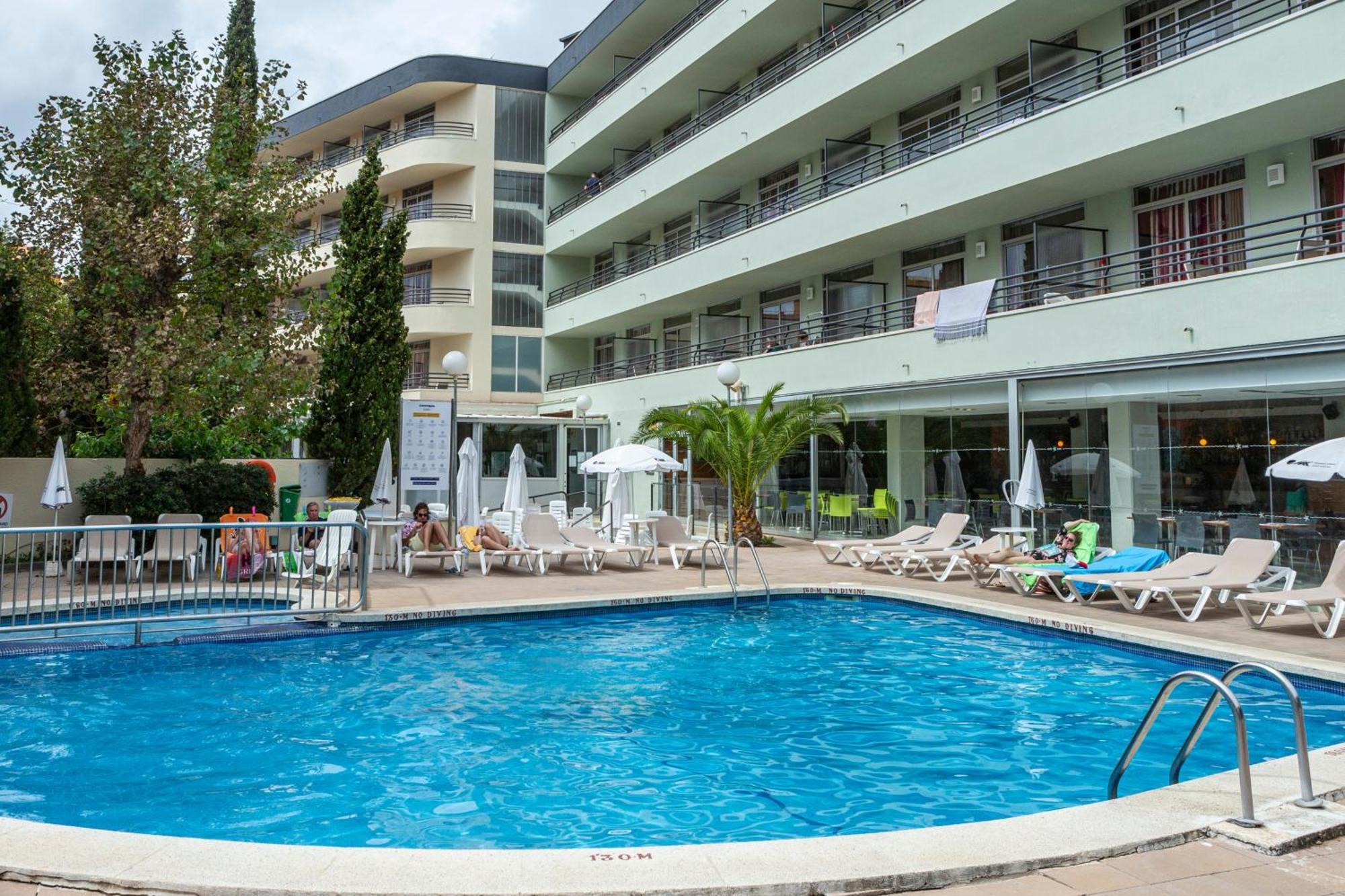 Medplaya Aparthotel Esmeraldas Tossa de Mar Luaran gambar