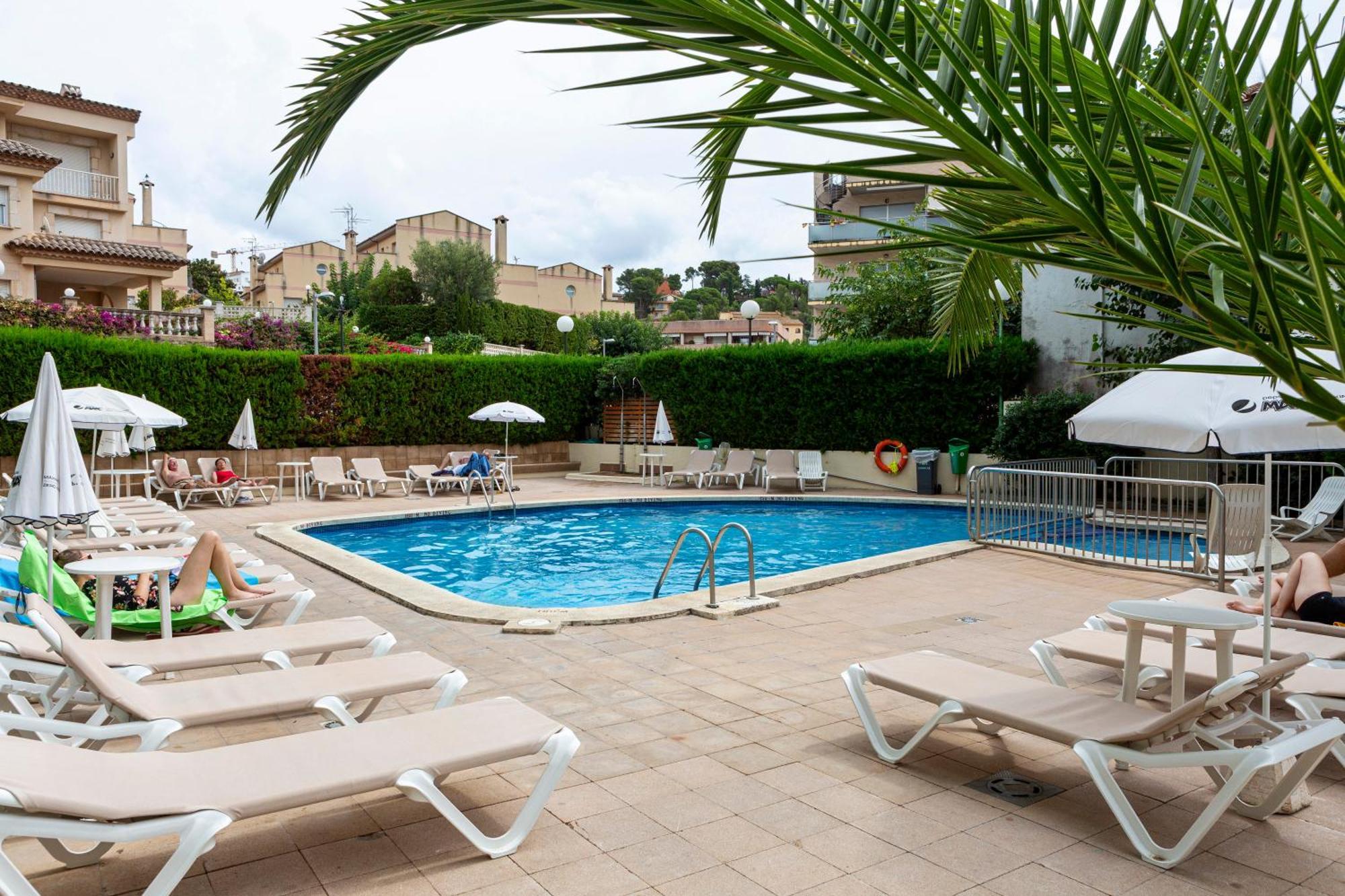 Medplaya Aparthotel Esmeraldas Tossa de Mar Luaran gambar